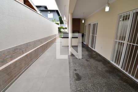 Casa de condomínio à venda com 230m², 2 quartos e 3 vagasChurrasqueira