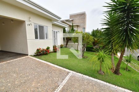 Casa de condomínio à venda com 230m², 2 quartos e 3 vagasJardim