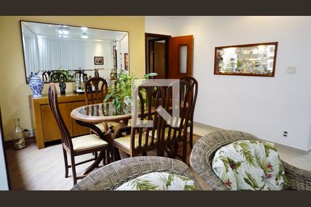 Casa à venda com 1010m², 3 quartos e 5 vagasSala