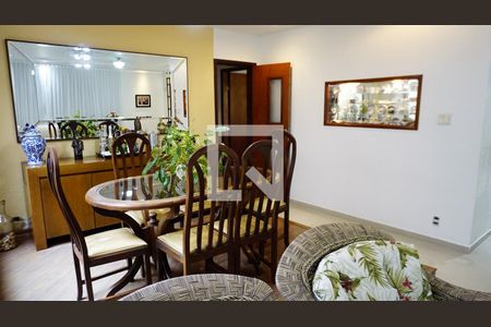 Casa à venda com 1010m², 3 quartos e 5 vagasSala