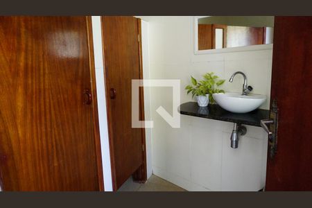 Casa à venda com 1010m², 3 quartos e 5 vagasBanheiro Feminino