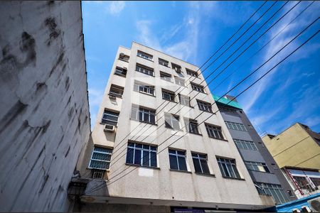 Apartamento à venda com 77m², 3 quartos e 1 vaga Apartamento à venda com 77m², 3 quartos e 1 vagaFachada