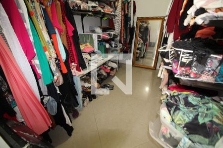 Casa de condomínio para alugar com 360m², 5 quartos e 2 vagasCloset da Suíte 3