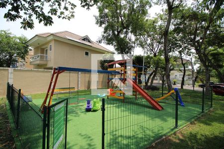 Casa de condomínio para alugar com 360m², 5 quartos e 2 vagasPlayground