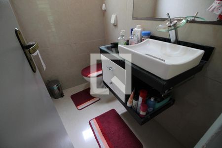 Casa de condomínio para alugar com 360m², 5 quartos e 2 vagasLavabo