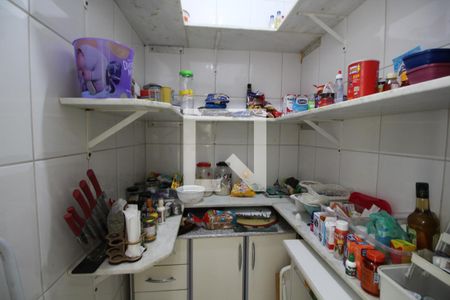 Casa de condomínio para alugar com 360m², 5 quartos e 2 vagasDespensa