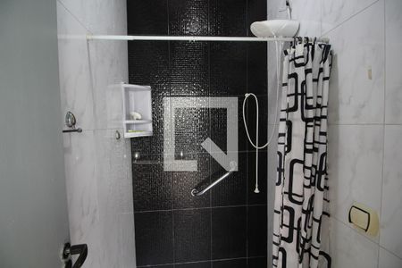 Casa de condomínio para alugar com 360m², 5 quartos e 2 vagasBanheiro de Serviço