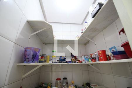 Casa de condomínio para alugar com 360m², 5 quartos e 2 vagasDespensa