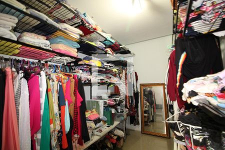 Casa de condomínio para alugar com 360m², 5 quartos e 2 vagasCloset da Suíte 3