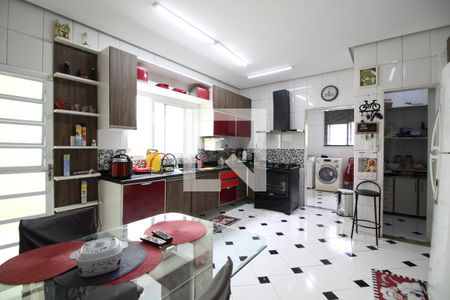 Casa de condomínio para alugar com 360m², 5 quartos e 2 vagasCozinha