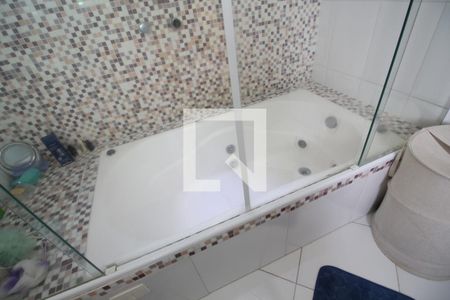 Casa de condomínio para alugar com 360m², 5 quartos e 2 vagasBanheiro da Suíte 2