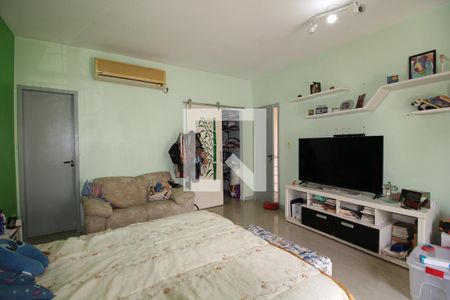 Casa de condomínio para alugar com 360m², 5 quartos e 2 vagasSuíte 3