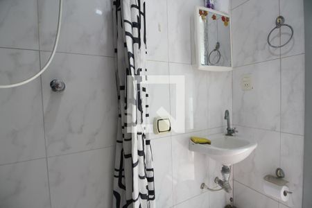 Casa de condomínio para alugar com 360m², 5 quartos e 2 vagasBanheiro de Serviço