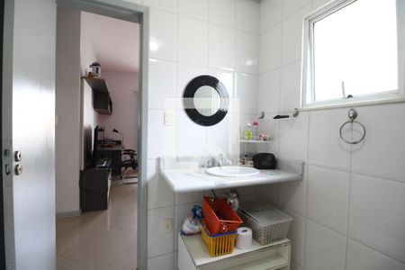 Casa de condomínio para alugar com 360m², 5 quartos e 2 vagasBanheiro da Suíte 1