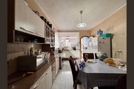 Casa à venda com 200m², 3 quartos e 1 vaga Casa à venda com 200m², 3 quartos e 1 vagaCozinha