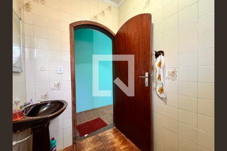 Casa à venda com 200m², 3 quartos e 1 vaga Casa à venda com 200m², 3 quartos e 1 vagaBanheiro 2