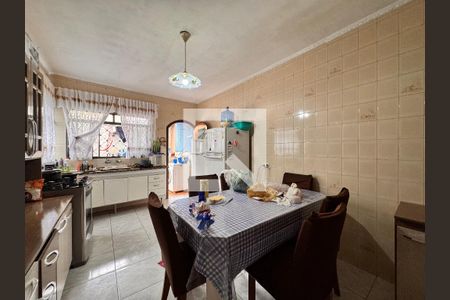 Casa à venda com 200m², 3 quartos e 1 vaga Casa à venda com 200m², 3 quartos e 1 vagaCozinha