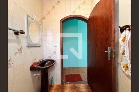 Casa à venda com 200m², 3 quartos e 1 vaga Casa à venda com 200m², 3 quartos e 1 vagaBanheiro 2