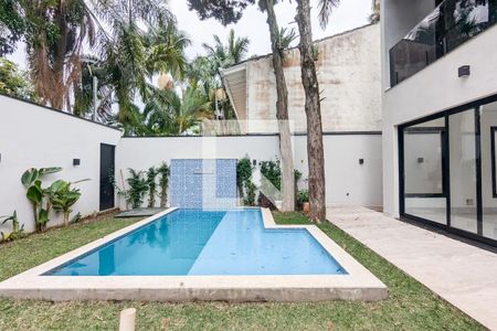 Casa de condomínio à venda com 285m², 4 quartos e 3 vagas Casa de condomínio à venda com 285m², 4 quartos e 3 vagasPiscina