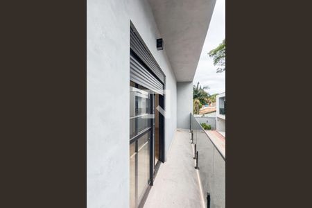Casa de condomínio à venda com 285m², 4 quartos e 3 vagas Casa de condomínio à venda com 285m², 4 quartos e 3 vagasVaranda da suíte 4