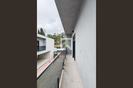 Casa de condomínio à venda com 285m², 4 quartos e 3 vagas Casa de condomínio à venda com 285m², 4 quartos e 3 vagasVaranda da suíte 4