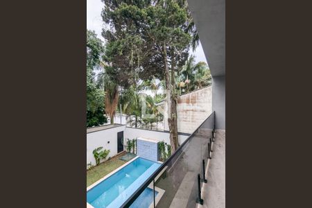 Casa de condomínio à venda com 285m², 4 quartos e 3 vagas Casa de condomínio à venda com 285m², 4 quartos e 3 vagasVaranda da suíte 1