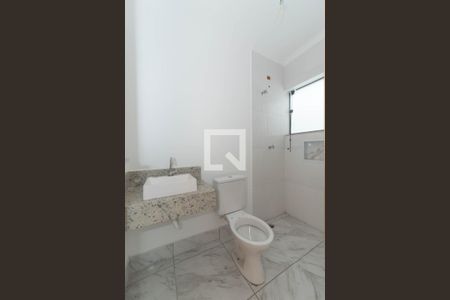 Casa à venda com 126m², 3 quartos e 2 vagas Casa à venda com 126m², 3 quartos e 2 vagasBanheiro Social