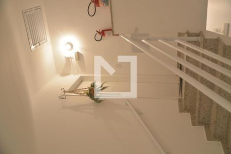 Apartamento à venda com 140m², 2 quartos e 2 vagasEscada