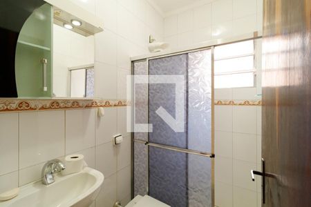 Casa à venda com 100m², 3 quartos e 2 vagasBanheiro do Quarto 2
