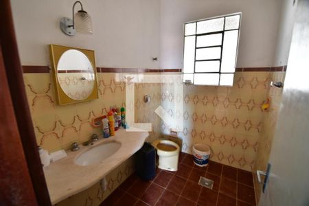 Casa à venda com 110m², 3 quartos e 2 vagasBanheiro