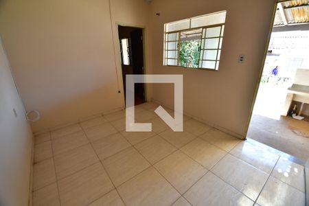Casa à venda com 110m², 3 quartos e 2 vagasCasa 2 - Sala