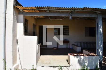 Casa à venda com 110m², 3 quartos e 2 vagasCasa 2 - Área de Serviço