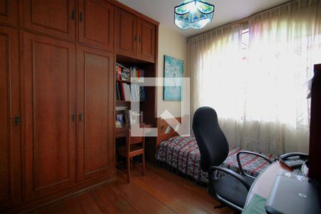 Casa à venda com 330m², 4 quartos e 3 vagasQuarto 3