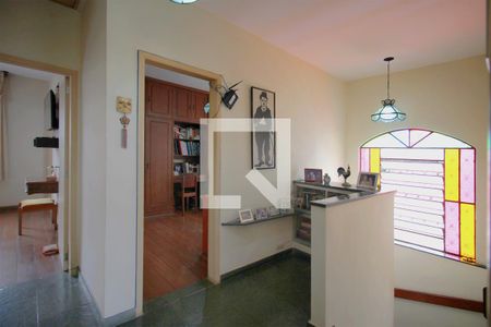 Casa à venda com 330m², 4 quartos e 3 vagasCorredor 2º piso