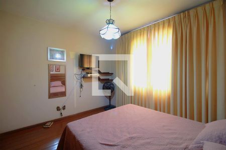 Casa à venda com 330m², 4 quartos e 3 vagasQuarto 4