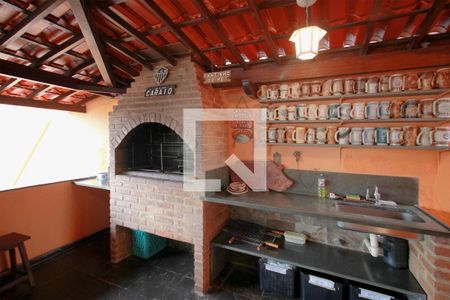 Casa à venda com 330m², 4 quartos e 3 vagasVaranda Coberta Churrasqueira