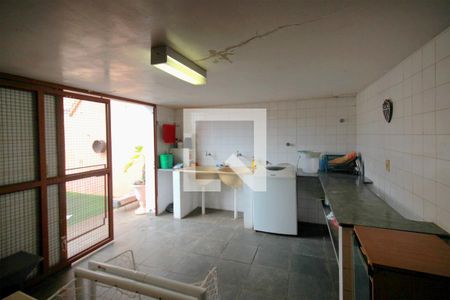 Casa à venda com 330m², 4 quartos e 3 vagasLavanderia
