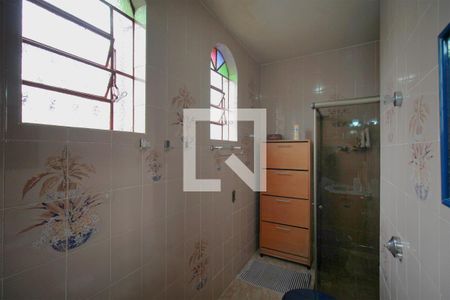 Casa à venda com 330m², 4 quartos e 3 vagasBanheiro da Suíte