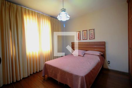 Casa à venda com 330m², 4 quartos e 3 vagasQuarto 4