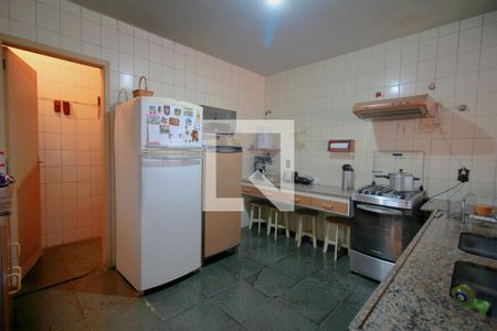 Casa à venda com 330m², 4 quartos e 3 vagasCozinha