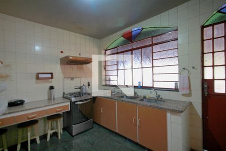 Casa à venda com 330m², 4 quartos e 3 vagasCozinha