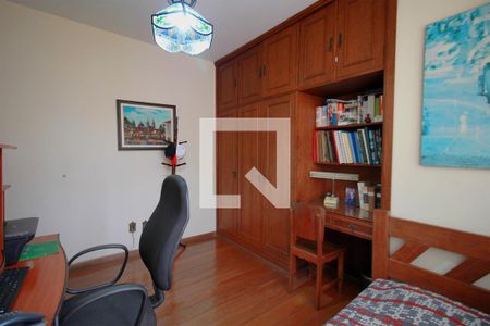 Casa à venda com 330m², 4 quartos e 3 vagasQuarto 3