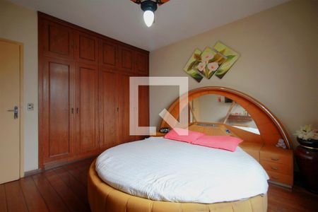 Casa à venda com 330m², 4 quartos e 3 vagasSuite