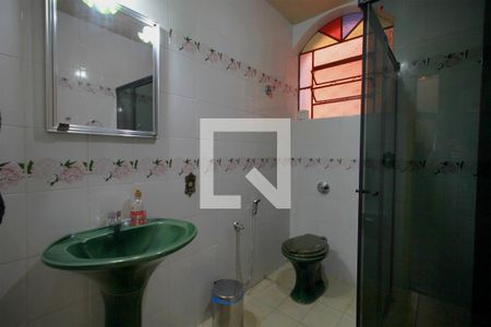 Casa à venda com 330m², 4 quartos e 3 vagasBanheiro 2