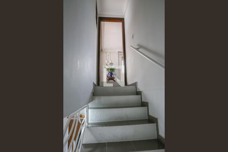 Apartamento à venda com 167m², 3 quartos e 3 vagas Apartamento à venda com 167m², 3 quartos e 3 vagasEscada