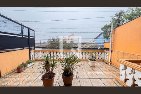 Casa à venda com 193m², 2 quartos e 2 vagasQuintal