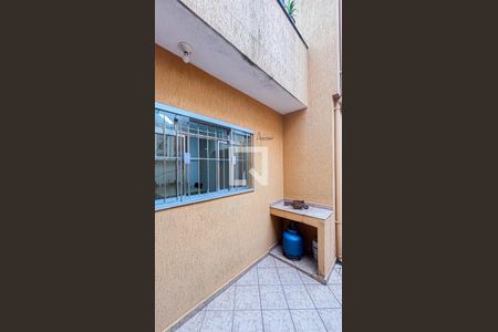 Casa à venda com 193m², 2 quartos e 2 vagasQuintal - Corredor