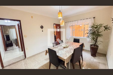 Casa à venda com 193m², 2 quartos e 2 vagasSala de Jantar