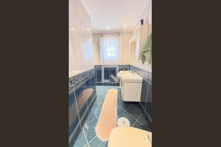 Casa à venda com 193m², 2 quartos e 2 vagasBanheiro da Suíte