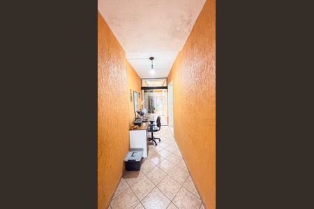 Casa à venda com 193m², 2 quartos e 2 vagasQuintal - Corredor